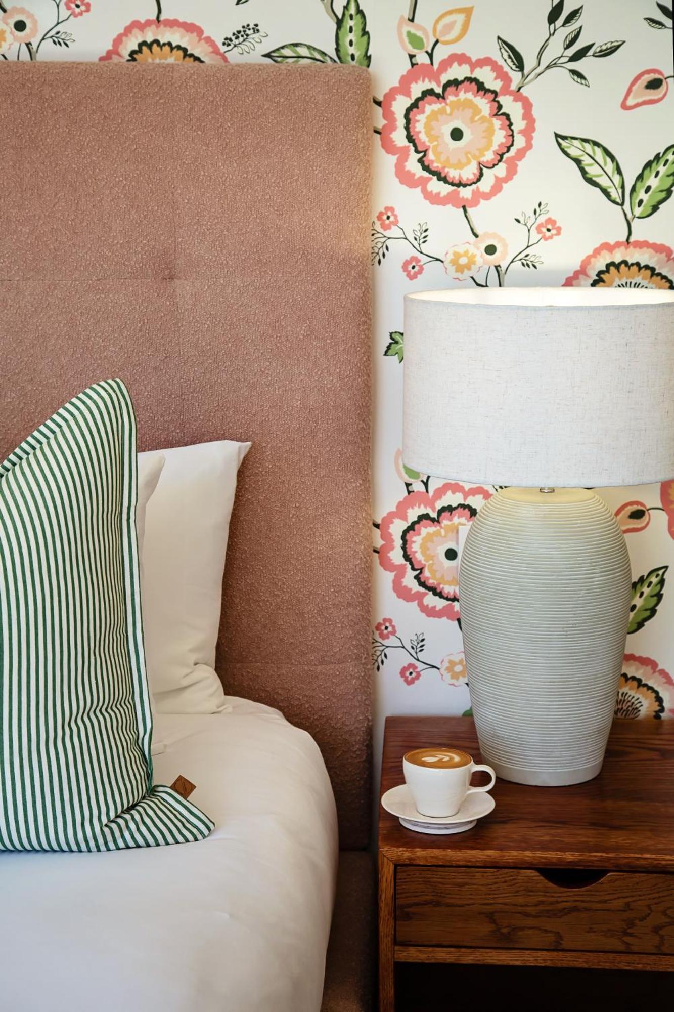 La Petite Ferme Hotel Franschhoek Bagian luar foto