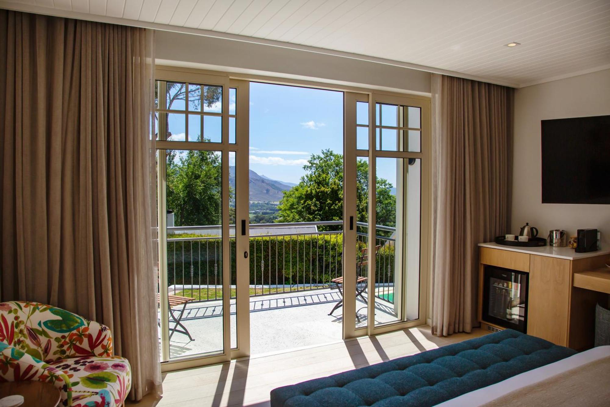 La Petite Ferme Hotel Franschhoek Bagian luar foto